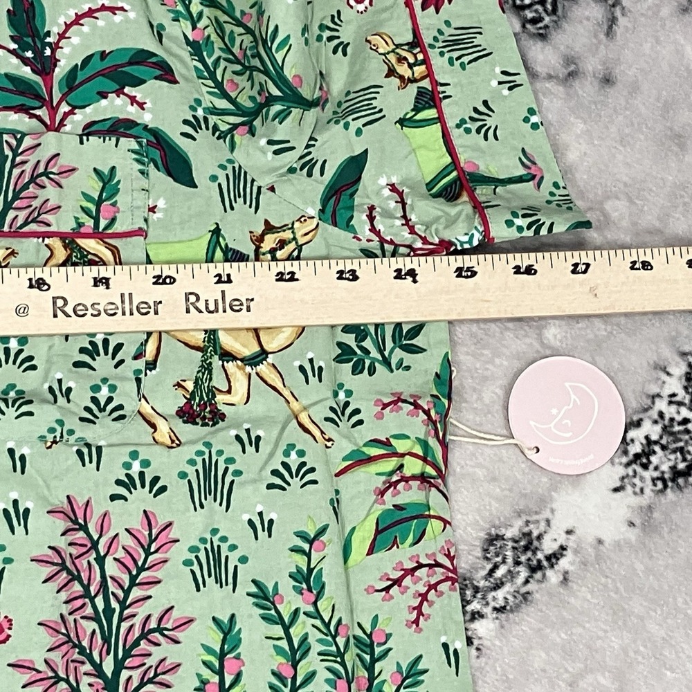Printfresh Camel Courtyard Avocado Pajama Top Size Large Short Sleeve Button - Picture 8 of 12